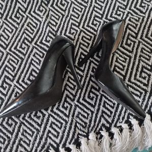 Colin Stuart heels in burgundy patten leather.  Very slightly worn.